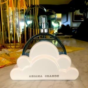 3.4 fl oz Ariana Grande Cloud Eau de Parfum 100 mL